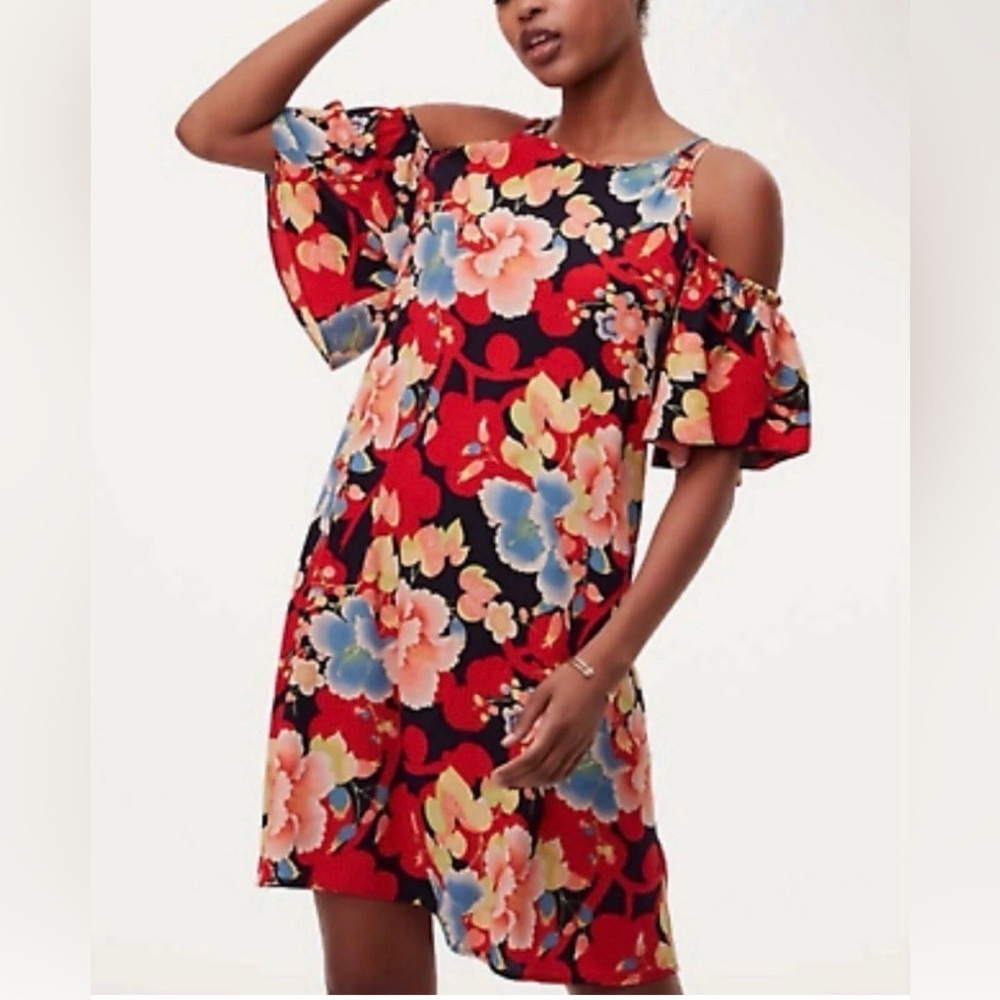 3/$30 ☀️ LOFT Red Tropical Floral Print Cold Shoulder Swing Dress
